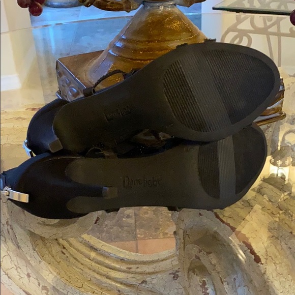 ♠️”STRAPPY DIAMOND STUD HIGH HEELS”♠️ - Picture 5 of 8